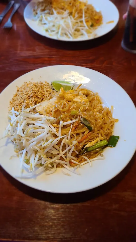 Chicken Pad Thai